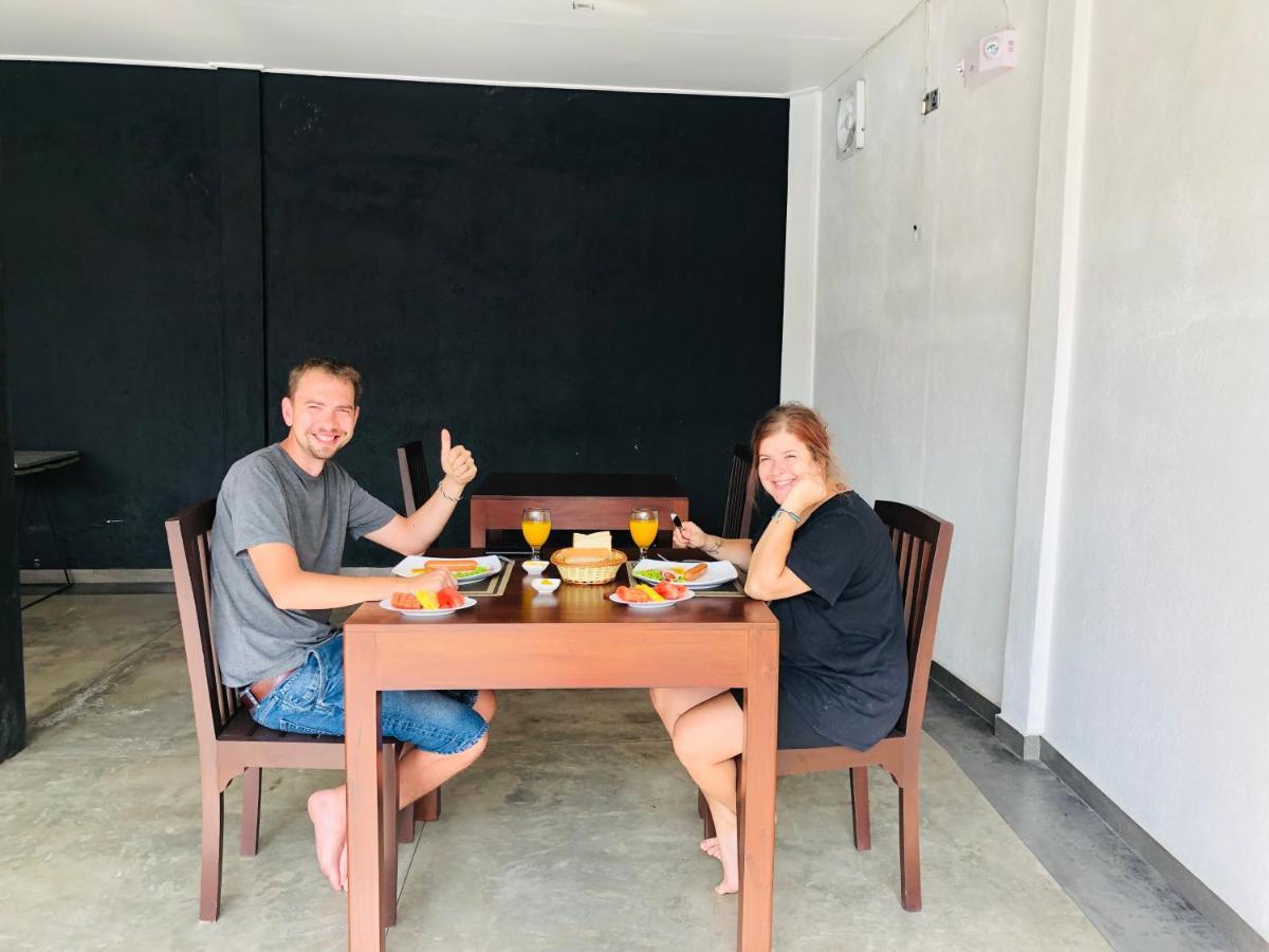 Bony'S Holiday Inn Negombo Kültér fotó