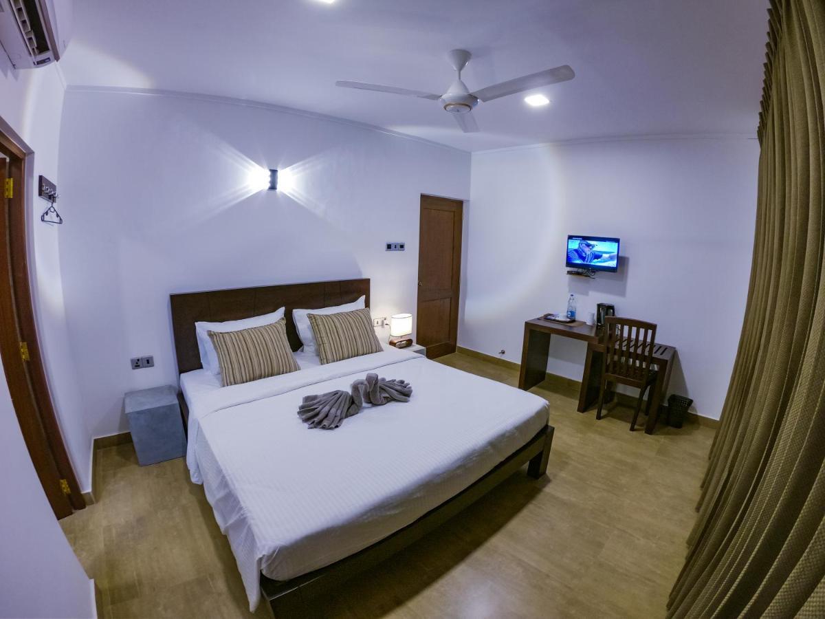 Bony'S Holiday Inn Negombo Kültér fotó